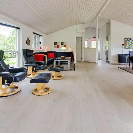 Jannic - 300m To The Fjord By Interhome *